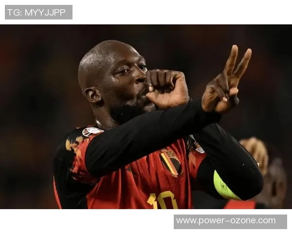 卢卡库：从天才前锋到足球传奇的奋斗与荣耀之路